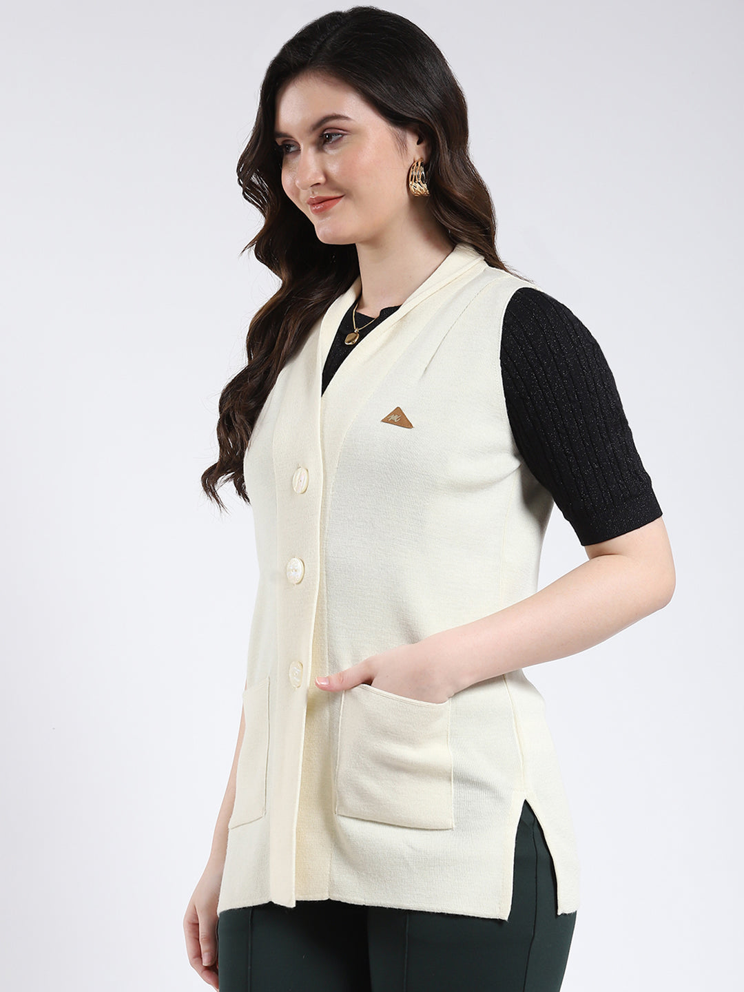 Women White Solid V Neck Sleeveless Cardigan