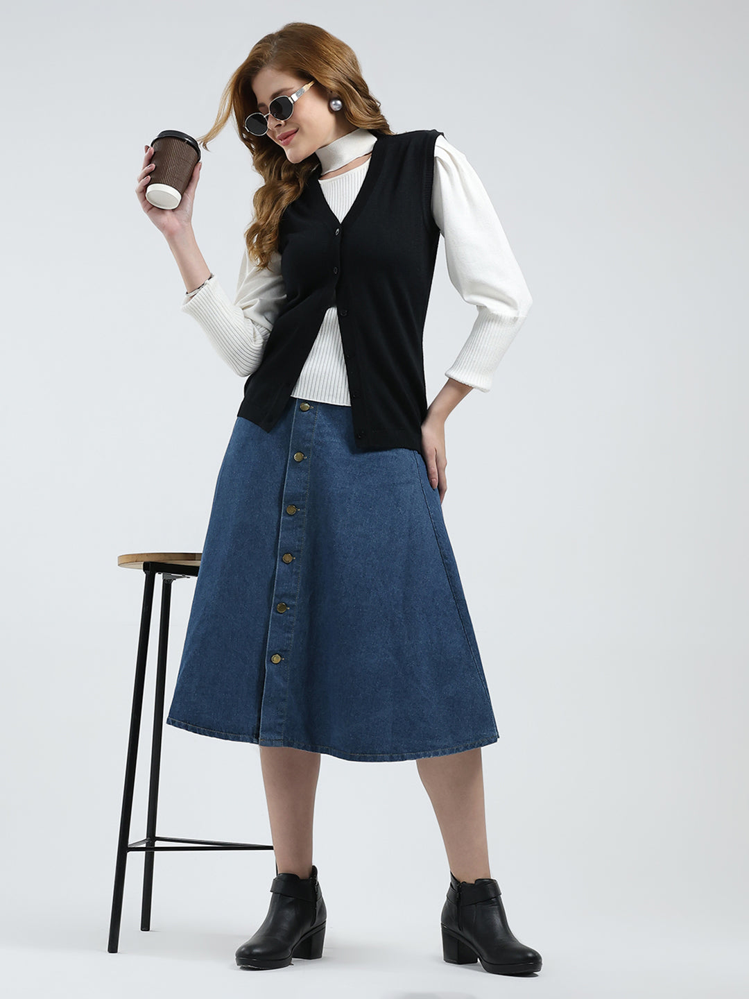 Women Black Solid V Neck Sleeveless Cardigan