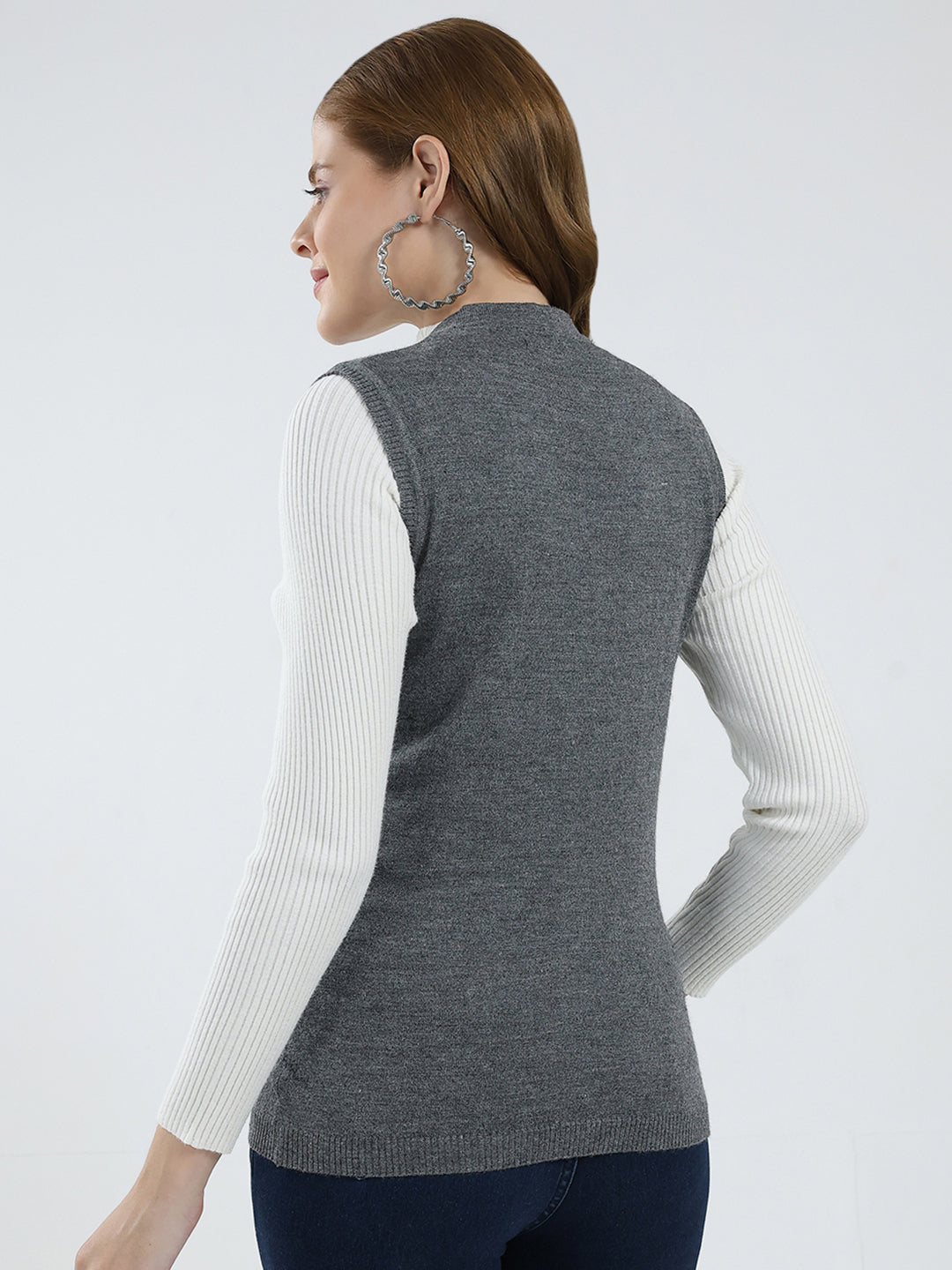 Women Grey Solid V Neck Sleeveless Cardigan
