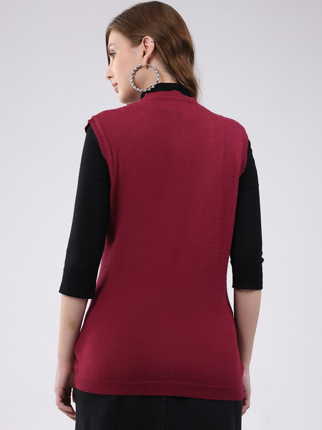 Women Maroon Solid V Neck Sleeveless Cardigan