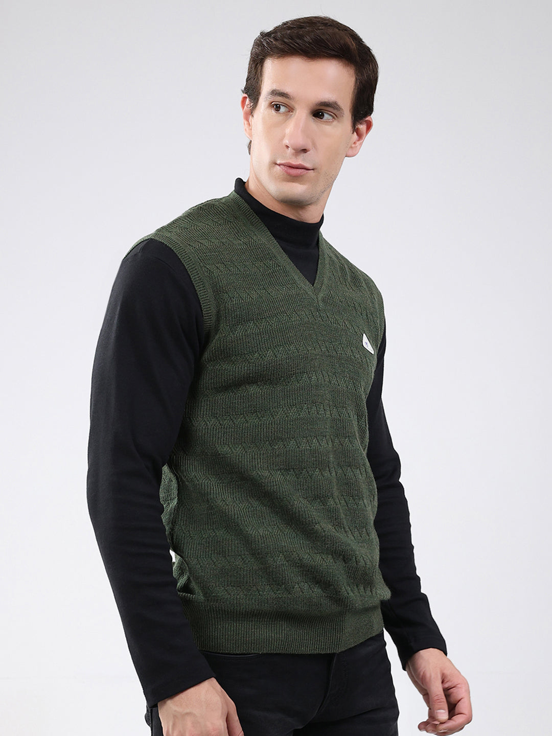 Men Green Self Design V Neck Sleeveless Sweater