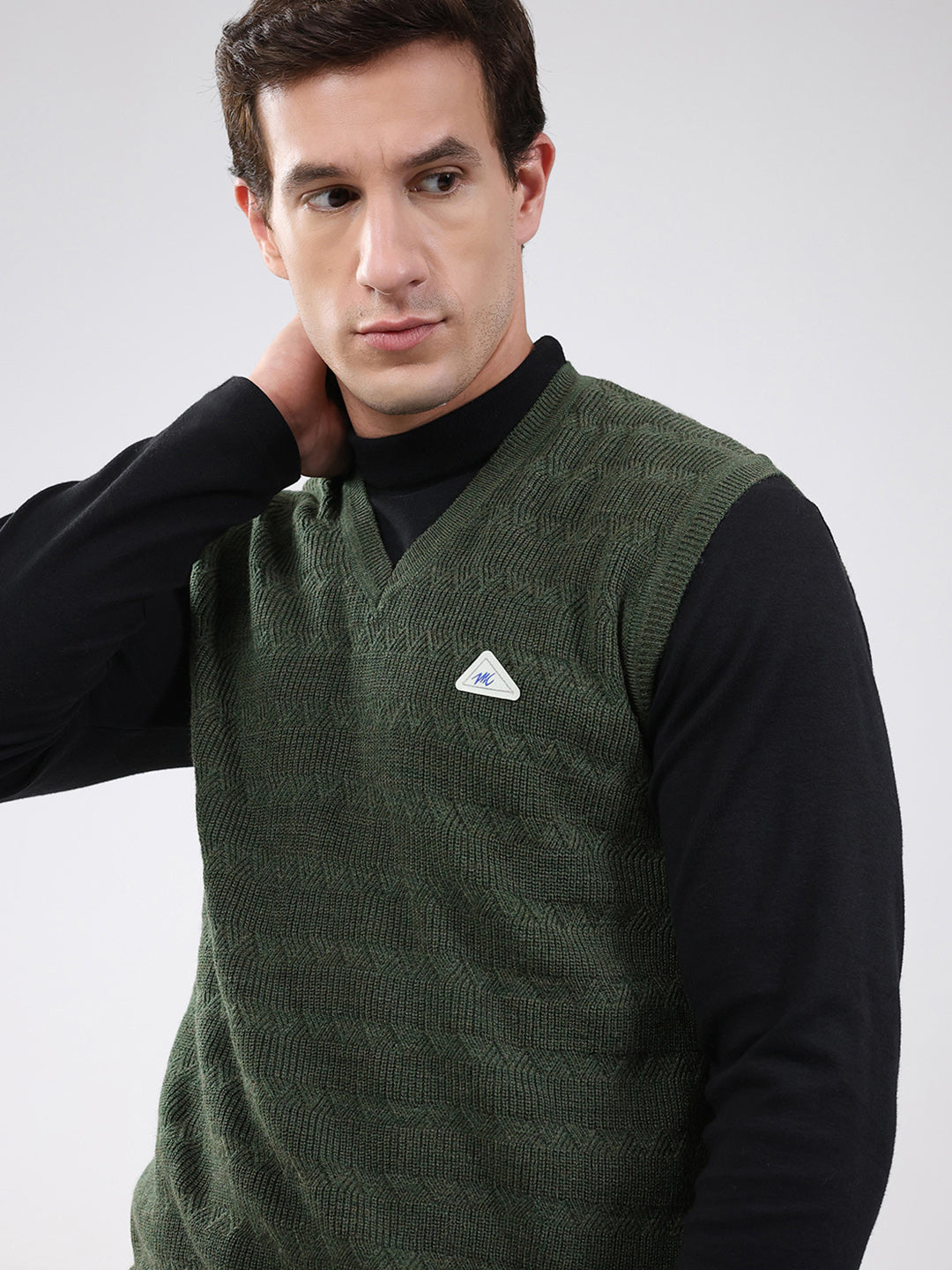 Men Green Self Design V Neck Sleeveless Sweater