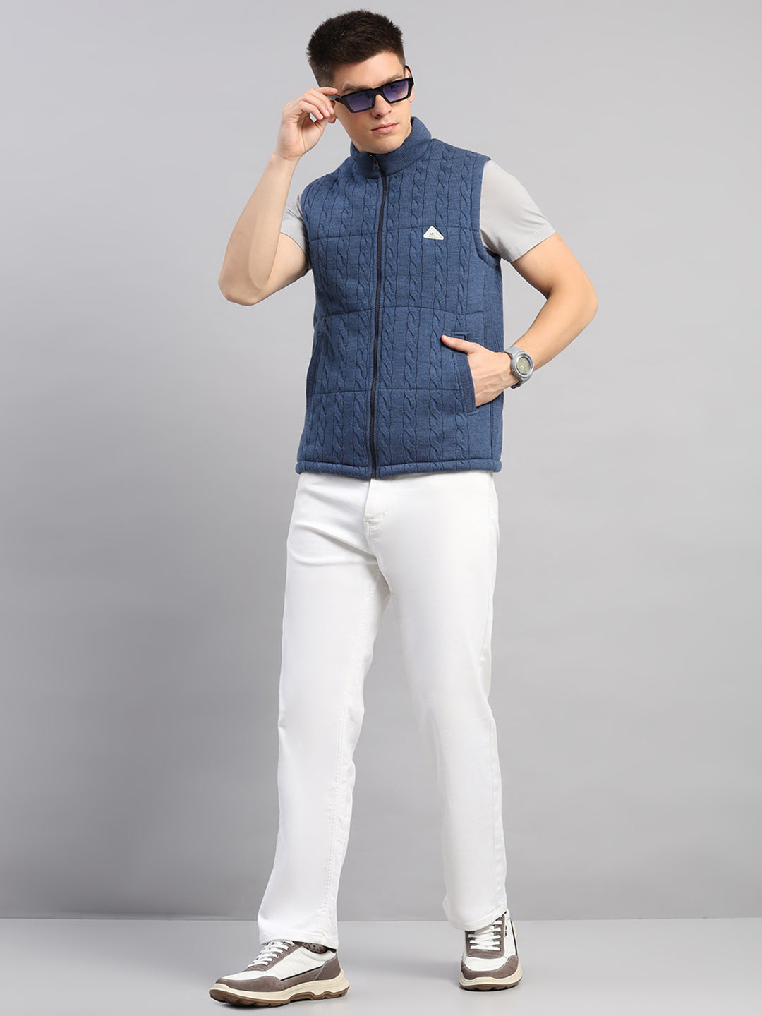 Men Blue Self Design Round Neck Sleeveless Jacket