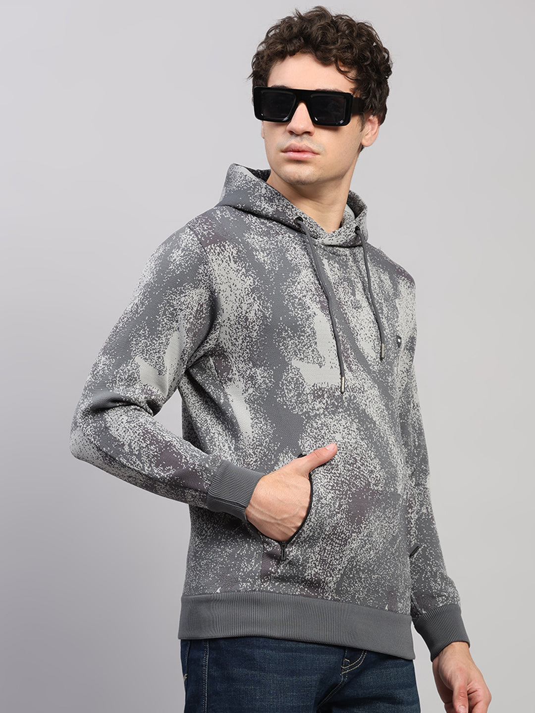 Men Light Grey Printed Hooded Full Sleeve Pullover