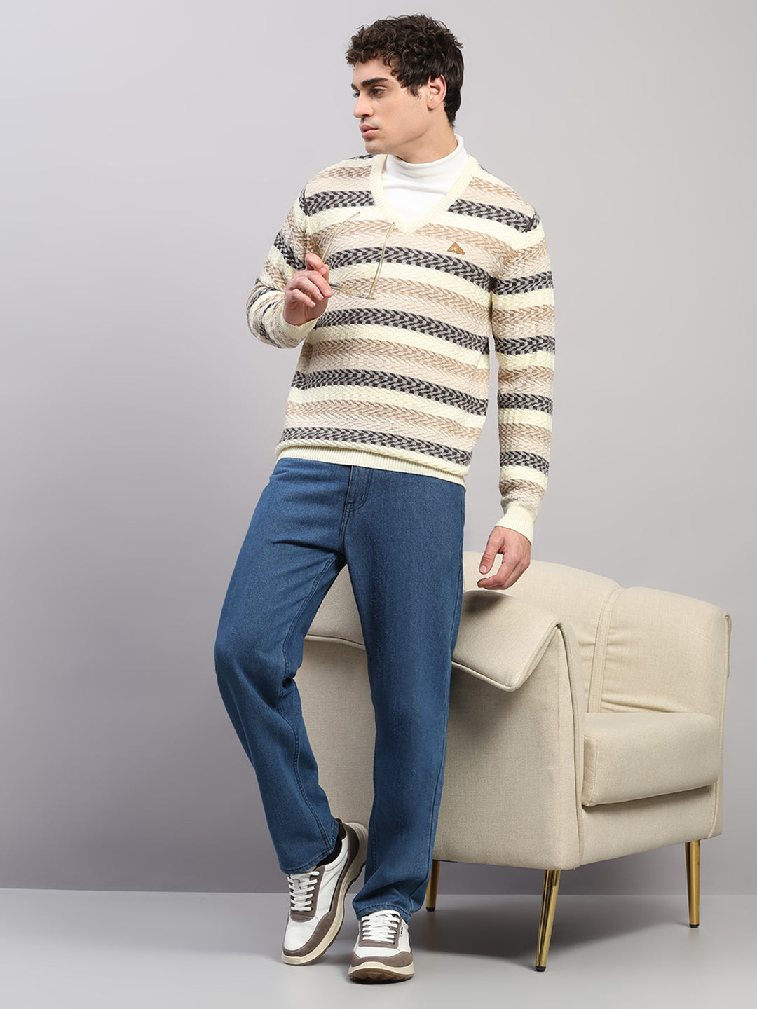 Men Off White Jaquard V Neck Full Sleeve Pullover