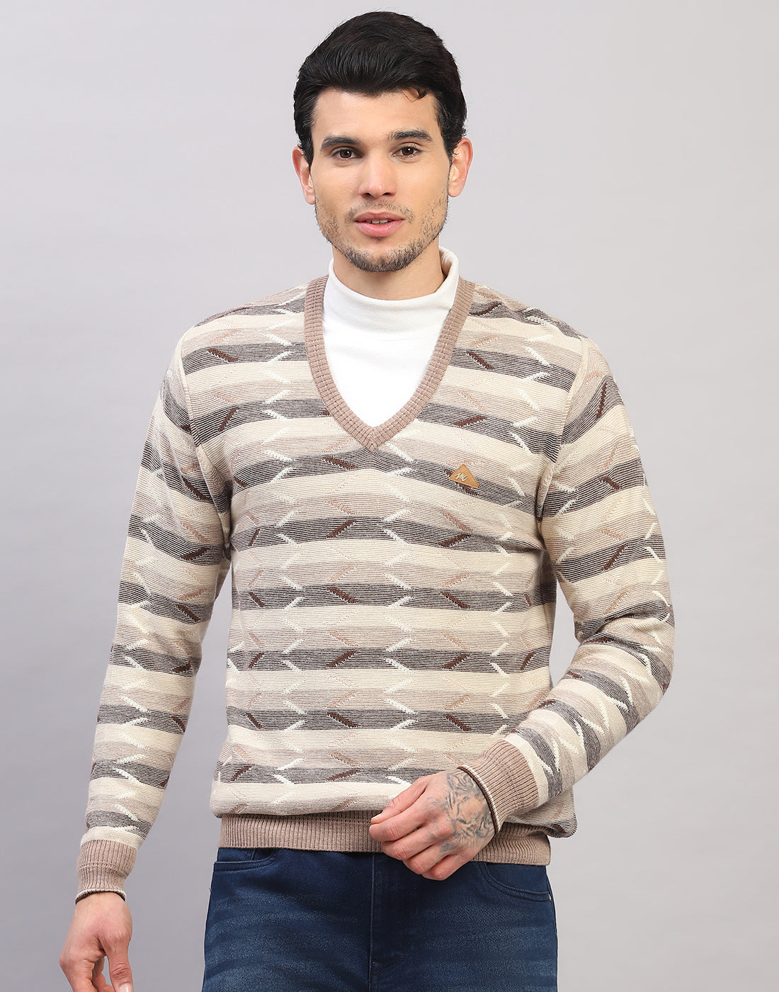 Men Beige Solid V Neck Full Sleeve Pullover