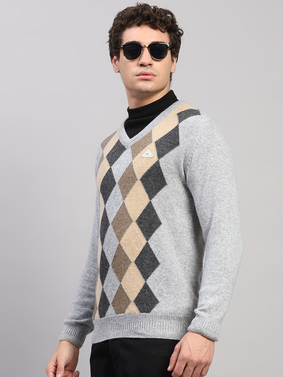 Men Light Grey Printed V Neck Full Sleeve Pullover
