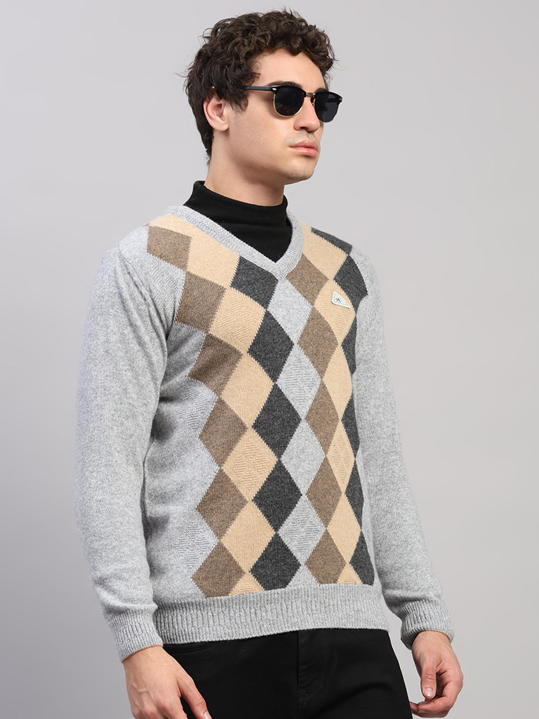 Men Light Grey Printed V Neck Full Sleeve Pullover