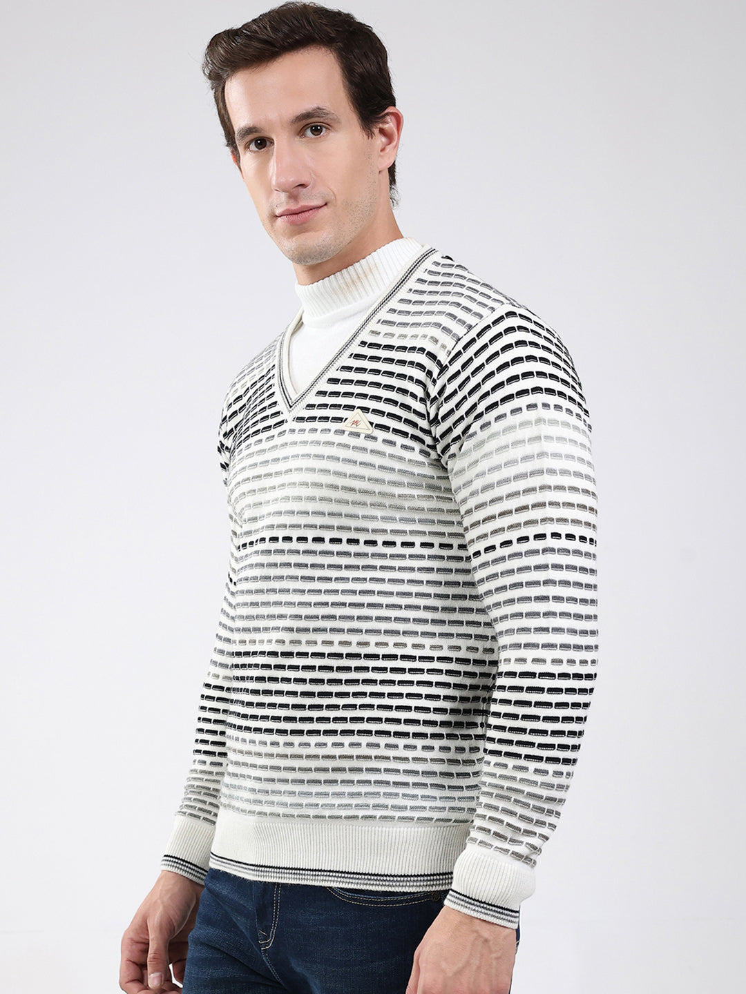 Men White Stripe V Neck Full Sleeve Pullover