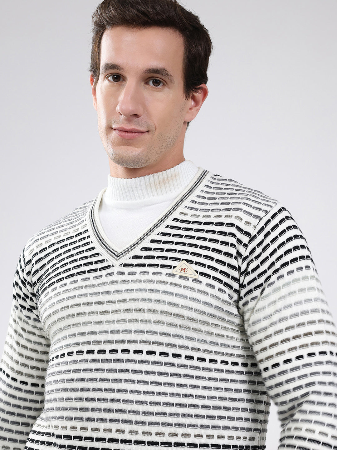 Men White Stripe V Neck Full Sleeve Pullover