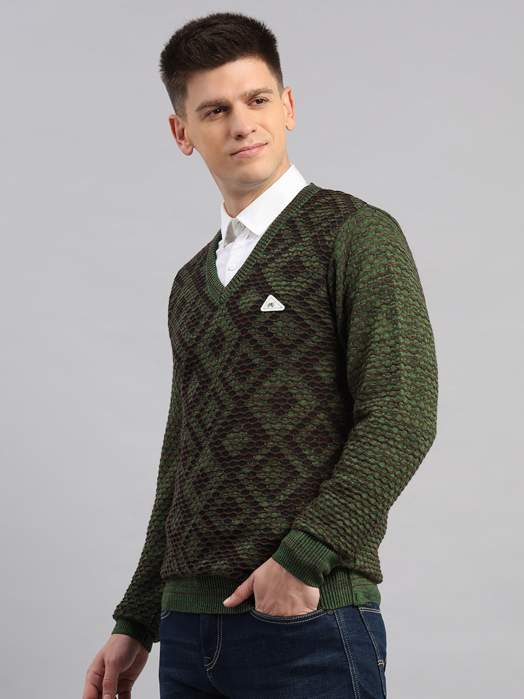 Men Green Printed V Neck Full Sleeve Pullover