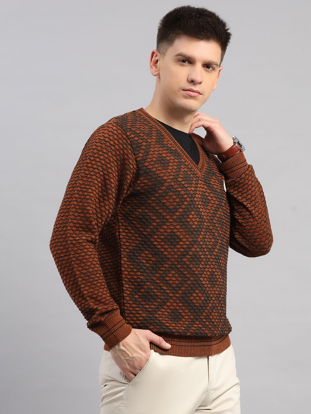Men Rust Printed V Neck Full Sleeve Pullover