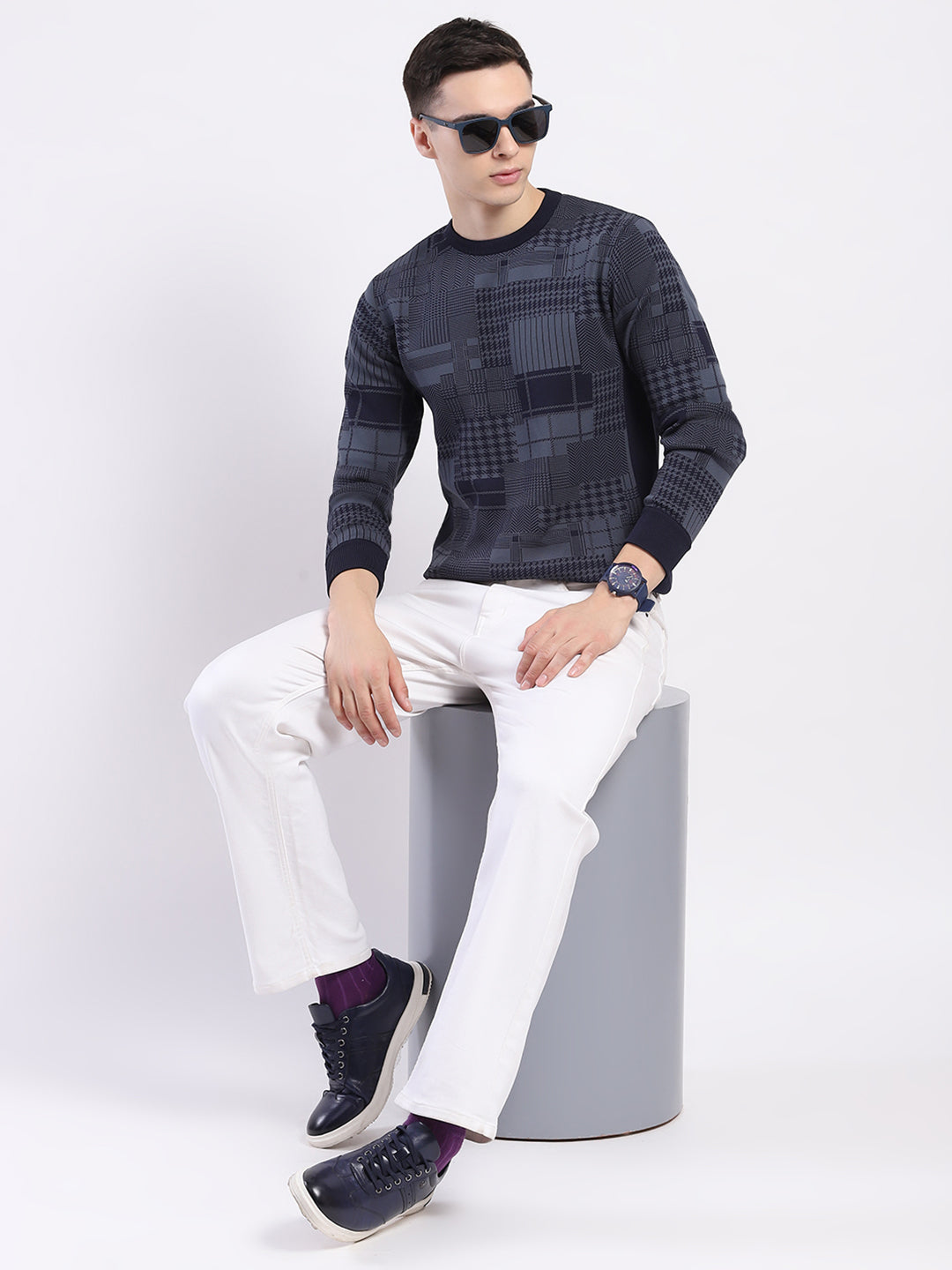 Men Navy Blue Self Design Round Neck Full Sleeve Pullover