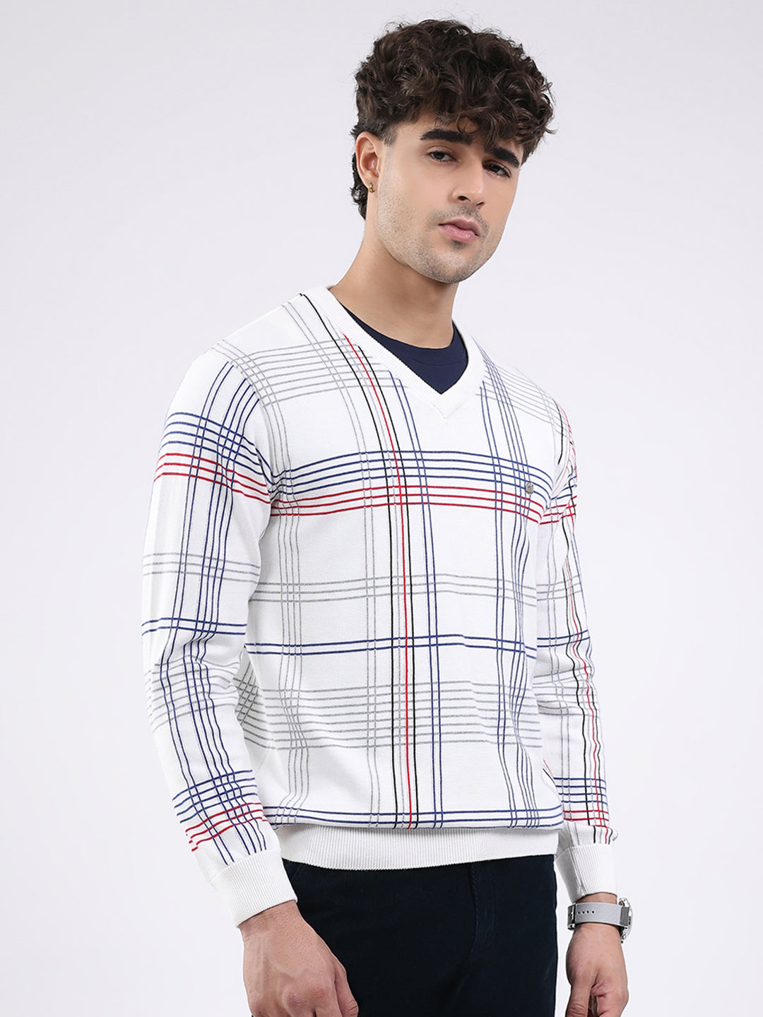 Men White Solid V Neck Full Sleeve Pullover