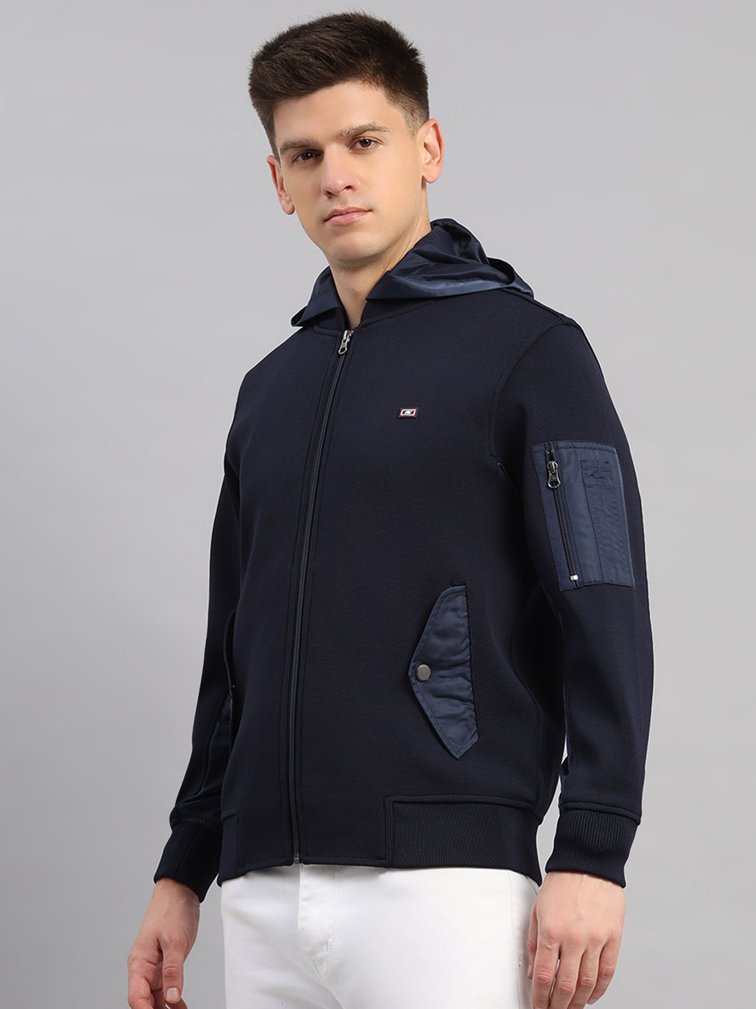 Men Navy Blue Solid Round Neck Full Sleeve Pullover
