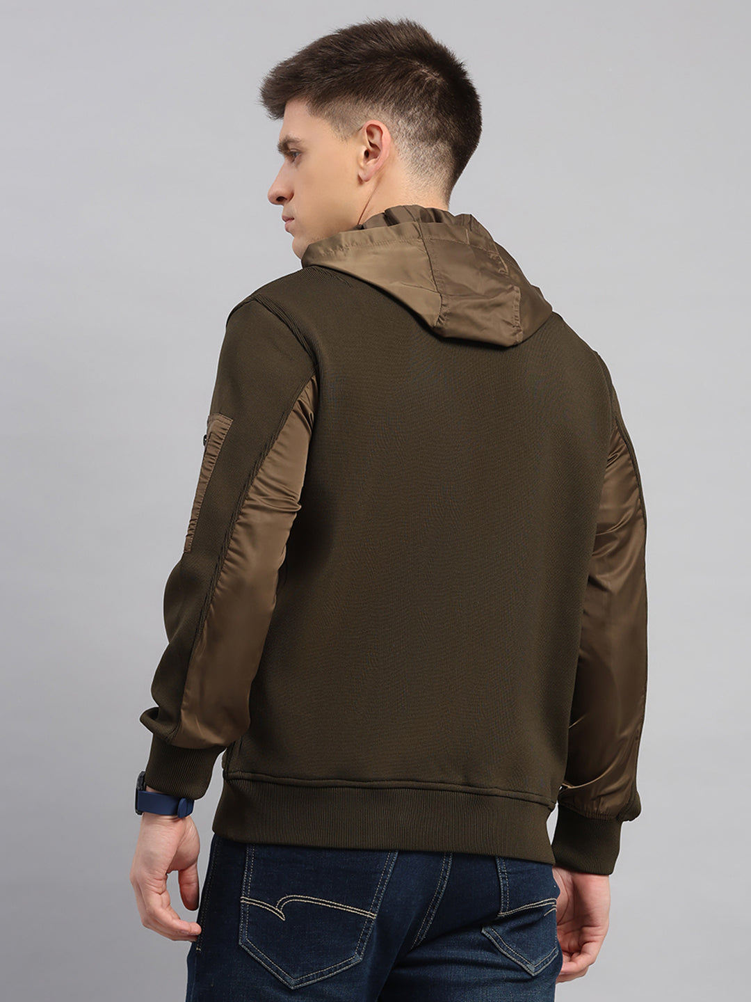 Men Green Solid Round Neck Full Sleeve Pullover