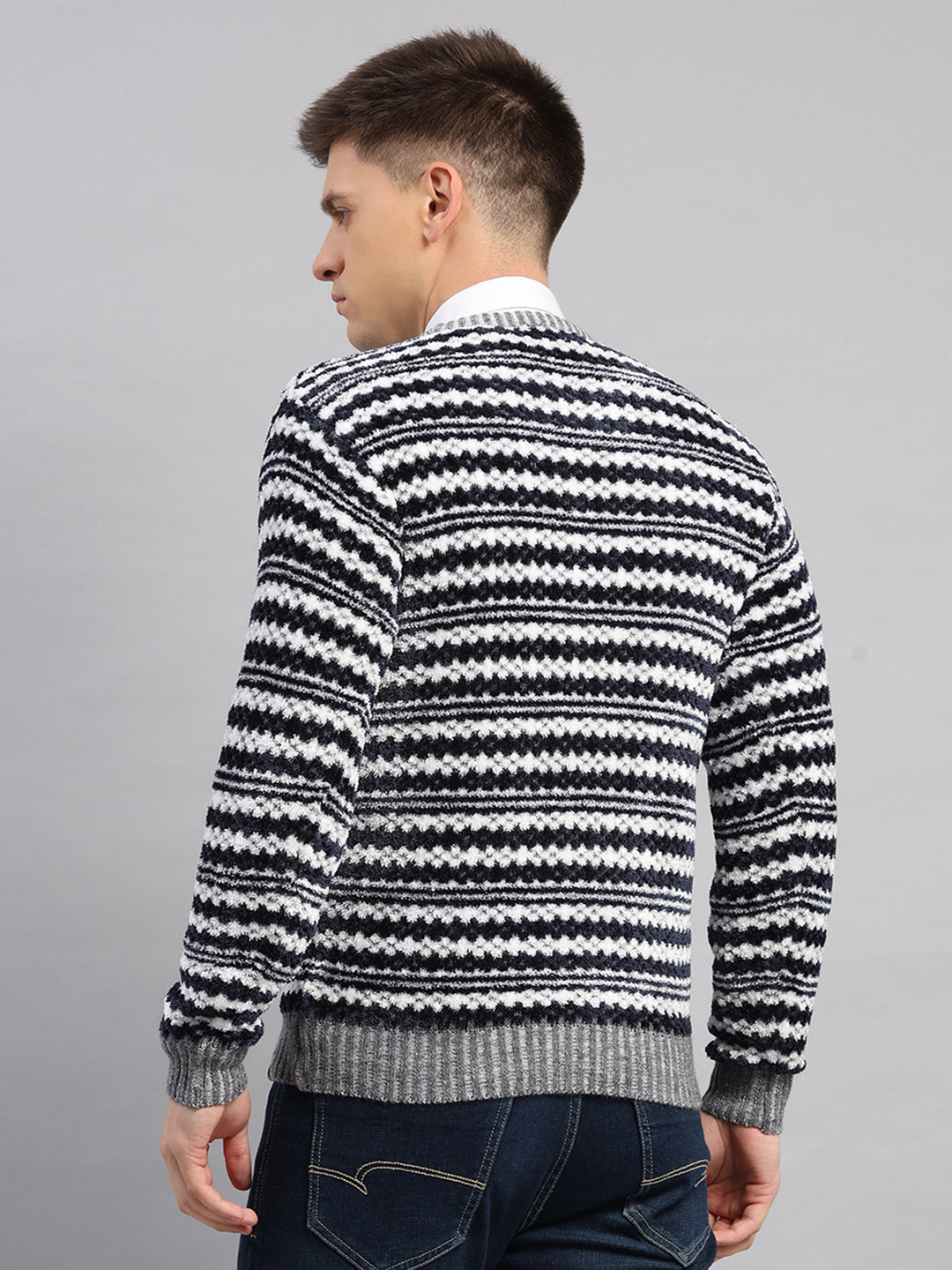 Men Grey Printed Round Neck Full Sleeve Pullover