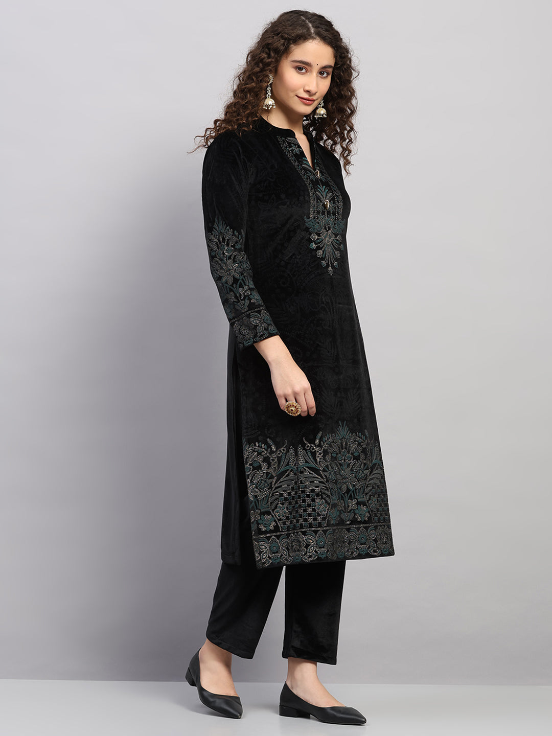 Women Black Printed Round Neck Full Sleeve 3 Pc Kurti Set for Winter
