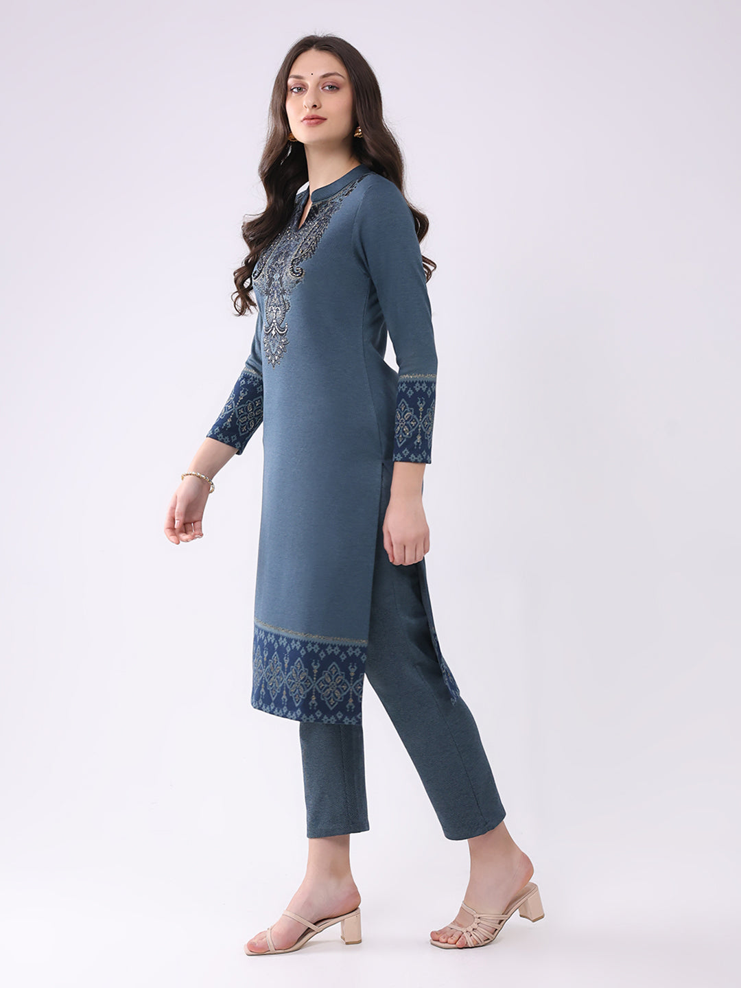 Women Navy Blue Printed Round Neck Full Sleeve Kurti Set for Winter