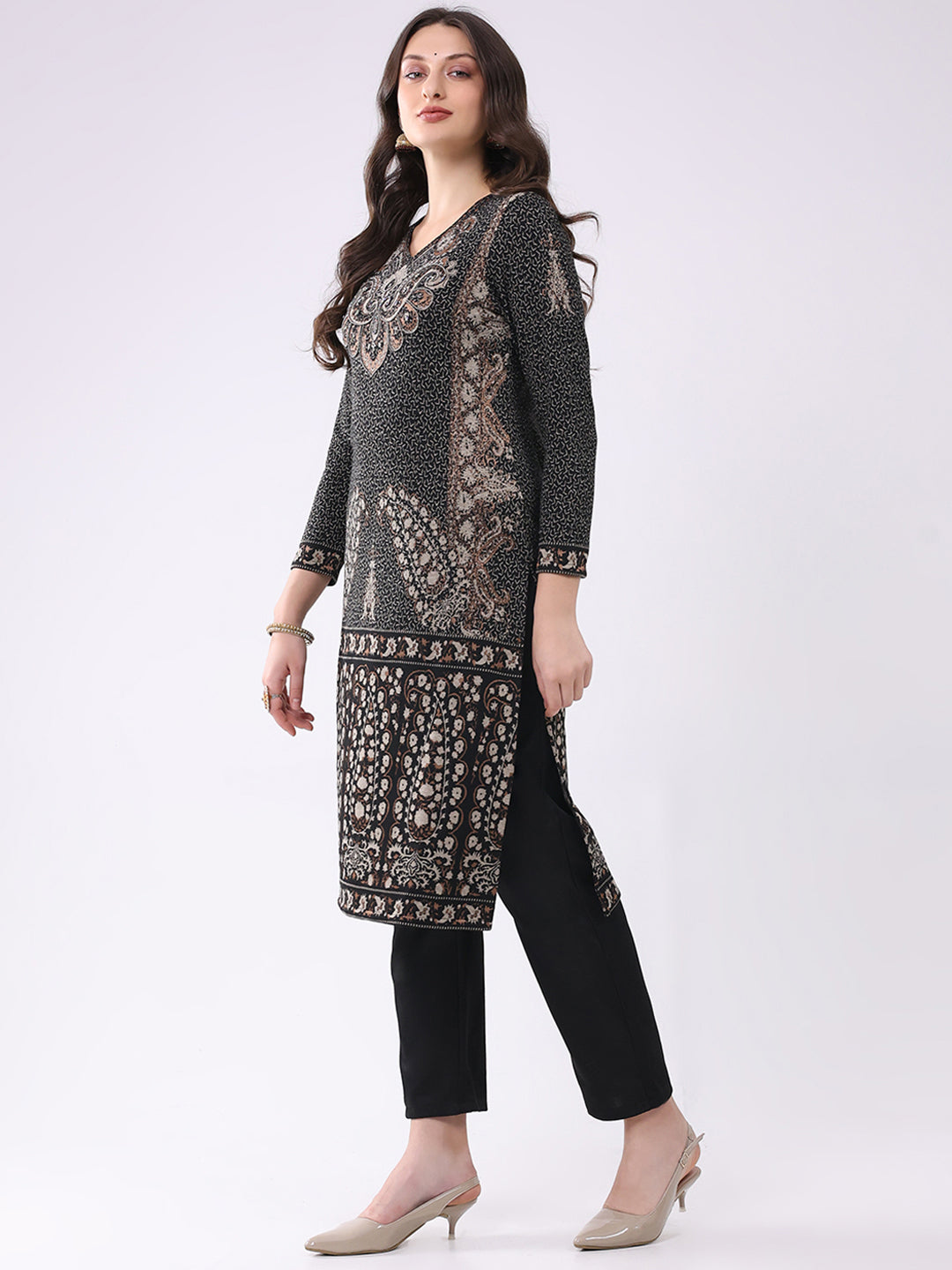 Women Green Printed V Neck Full Sleeve Kurti Set for Winter