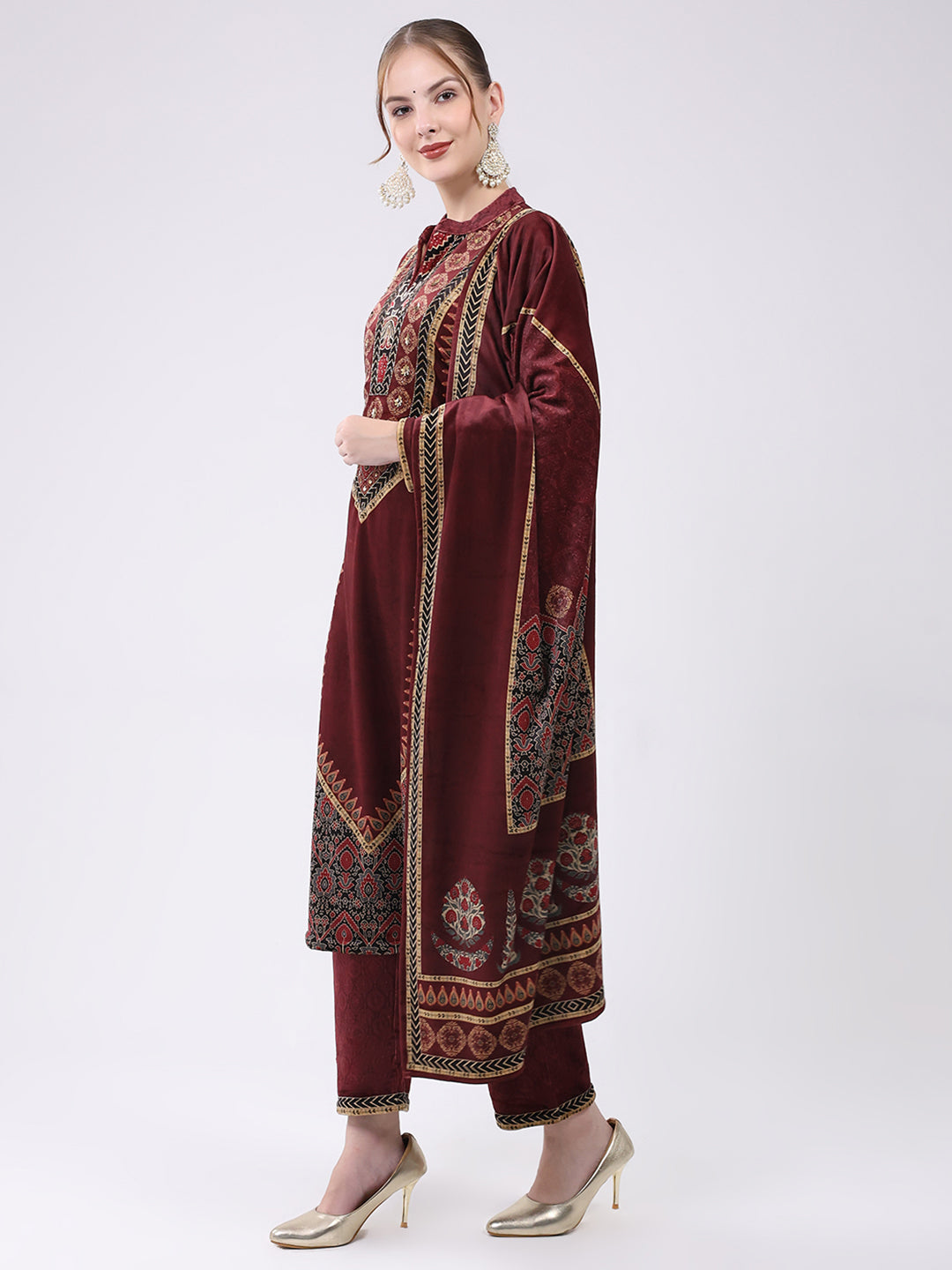 Women Maroon Printed Round Neck Full Sleeve Kurti Set for Winter