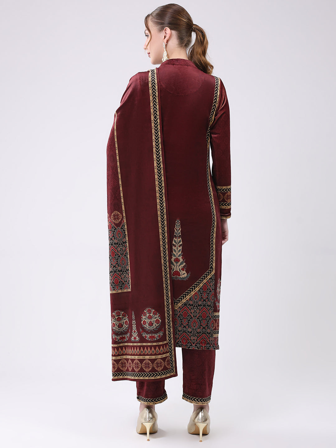 Women Maroon Printed Round Neck Full Sleeve Kurti Set for Winter