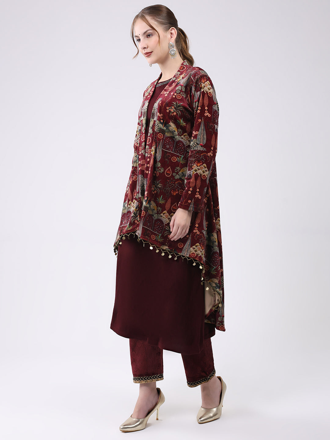 Women Maroon Printed Round Neck Sleeveless Kurti with Shrug (2 Pc set)