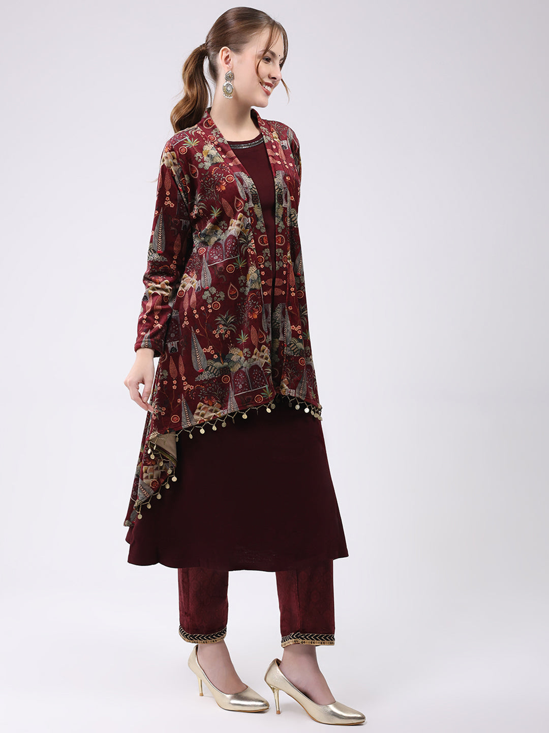 Women Maroon Printed Round Neck Sleeveless Kurti with Shrug (2 Pc set)