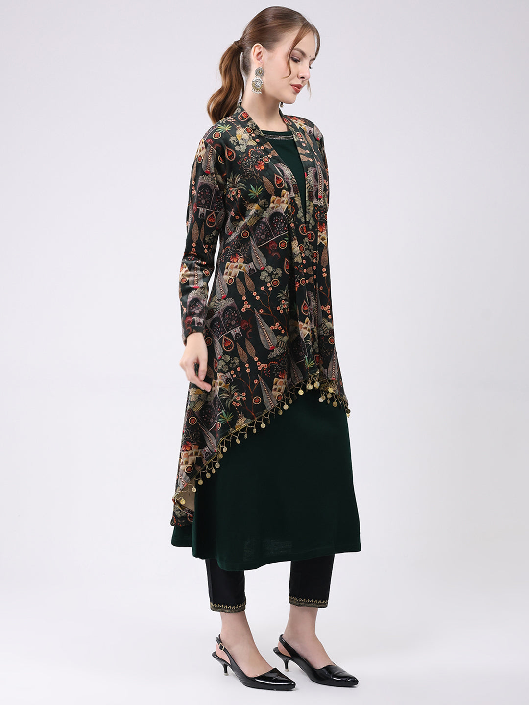 Women Green Printed Round Neck Sleeveless Kurti with Shrug (2 Pc set)