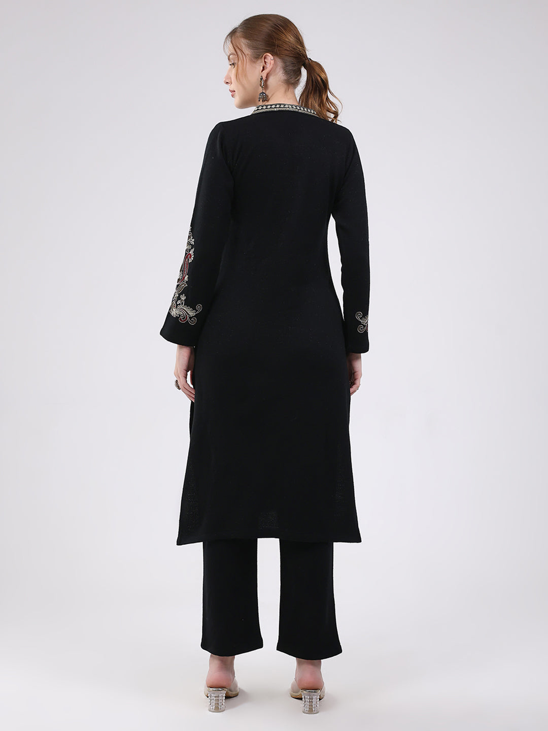 Women Black Printed Round Neck Full Sleeve Kurti Set for Winter