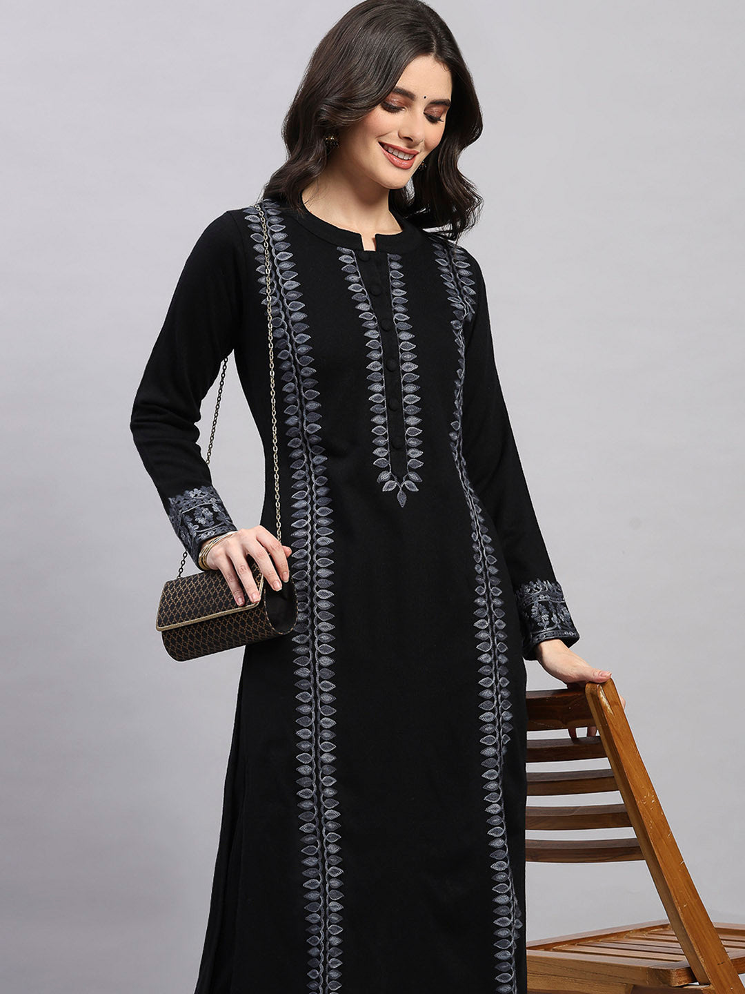 Women Black Printed Round Neck Full Sleeve Kurti Set for Winter