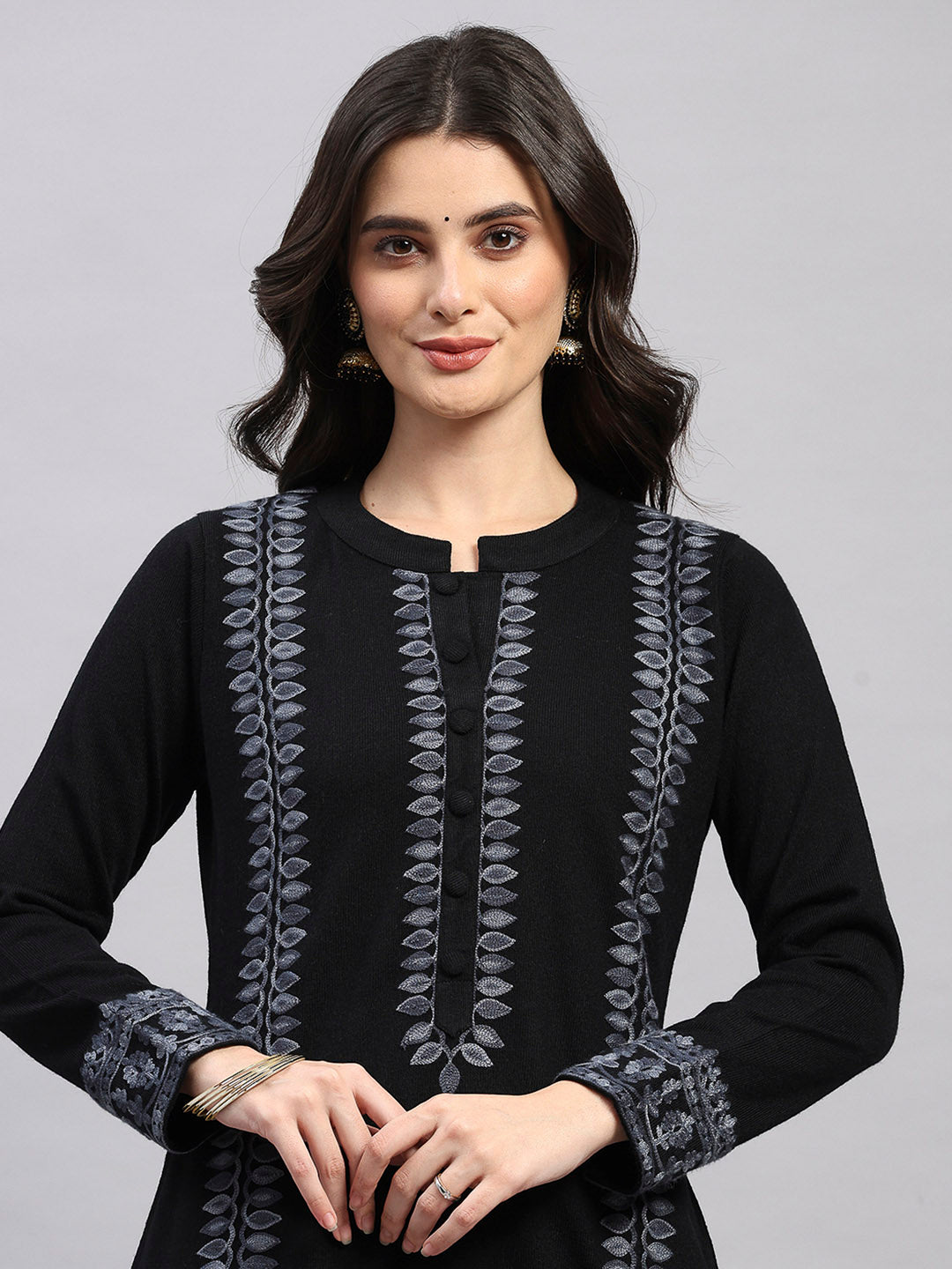 Women Black Printed Round Neck Full Sleeve Kurti Set for Winter