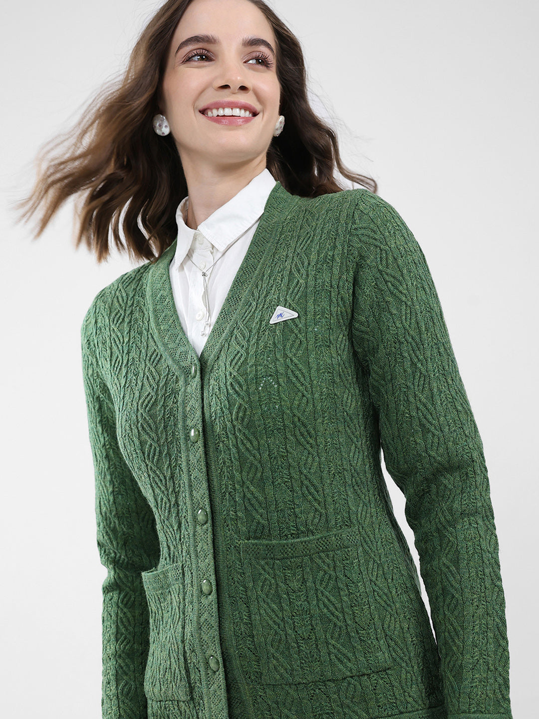 Women Green Self Design V Neck Full Sleeve Cardigan