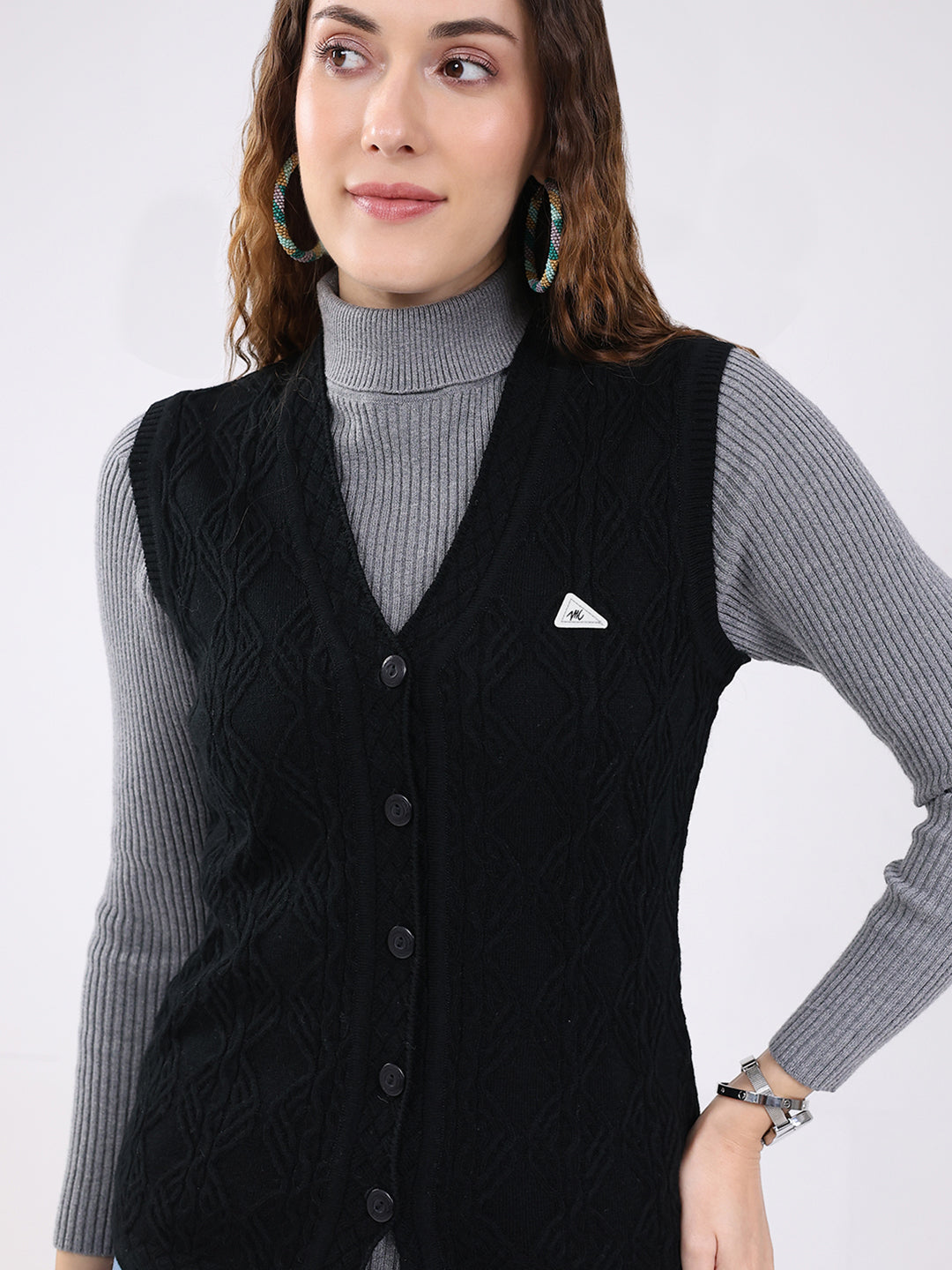 Women Black Self Design V Neck Sleeveless Cardigan