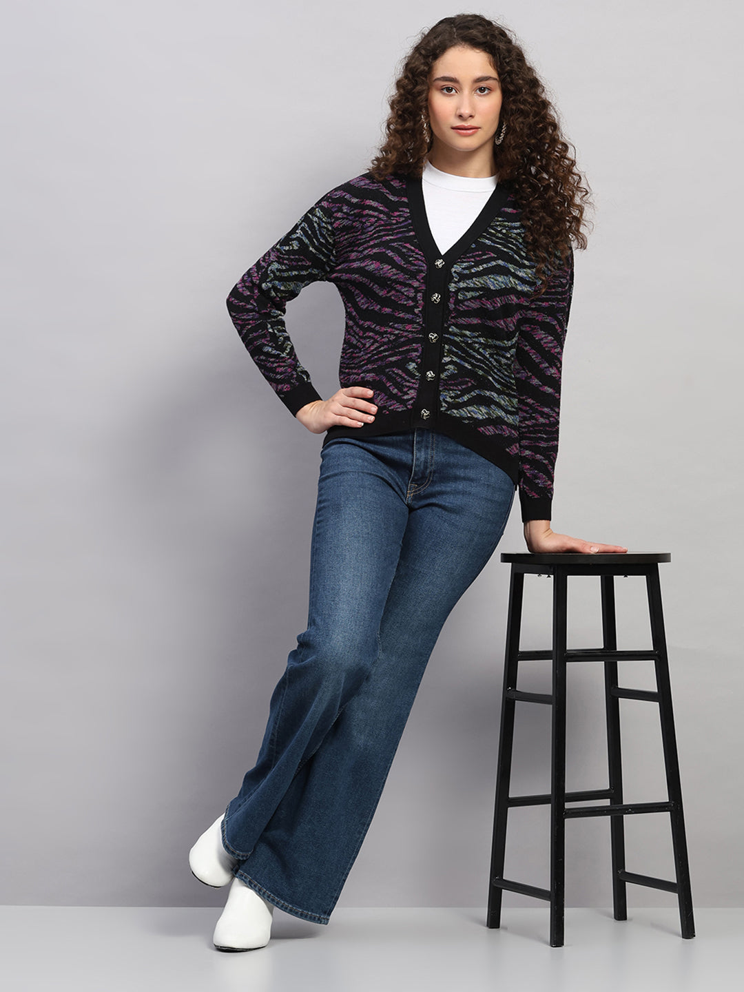 Women Black Jaquard V Neck Full Sleeve Cardigan