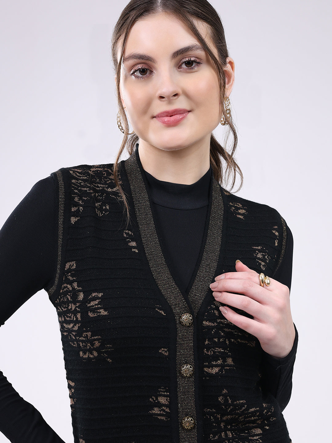 Women Black Printed V Neck Sleeveless Cardigan