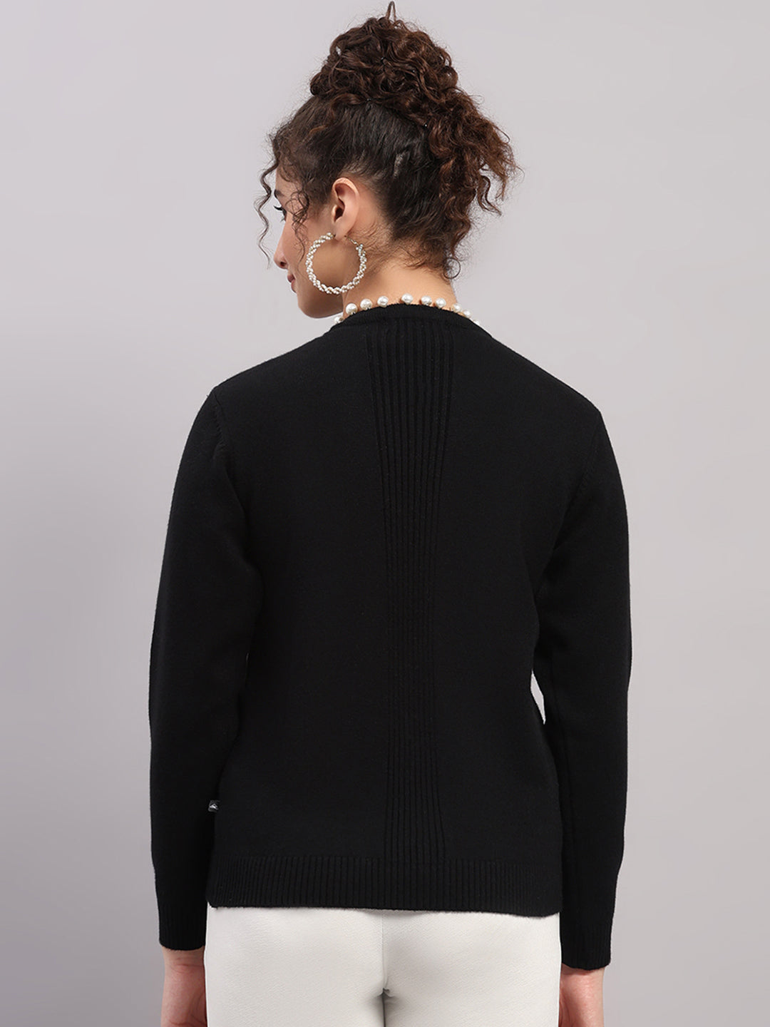 Women Black Self Design V Neck Full Sleeve Cardigan