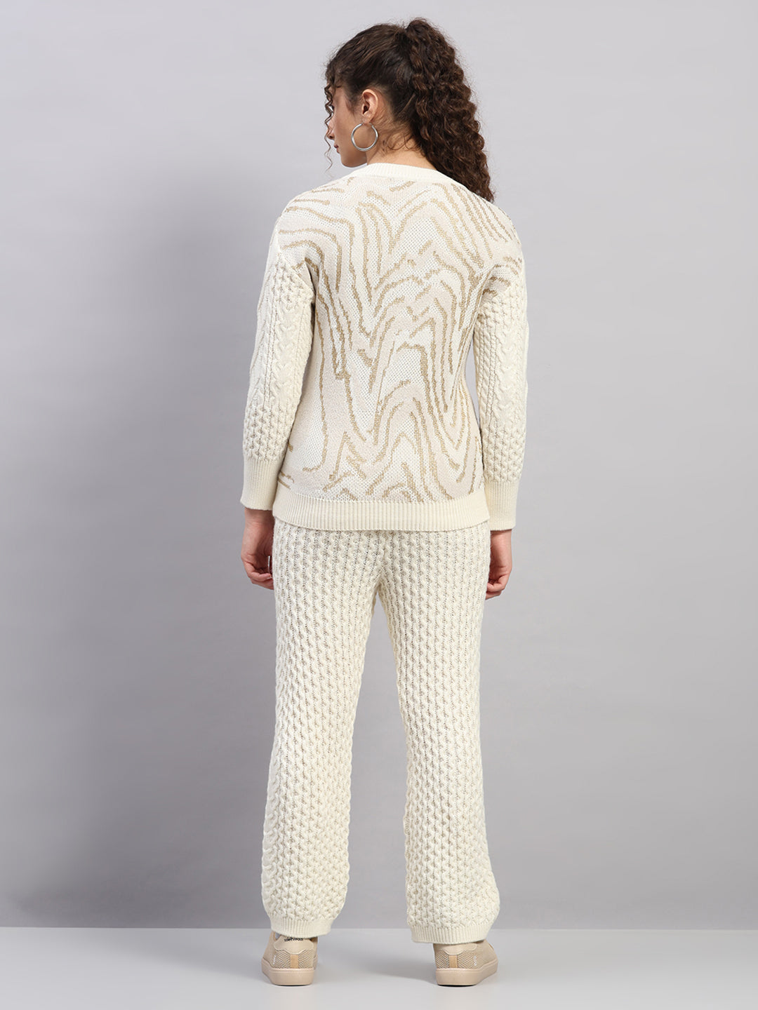 Women Off White Jaquard Round Neck Full Sleeve Cords Set