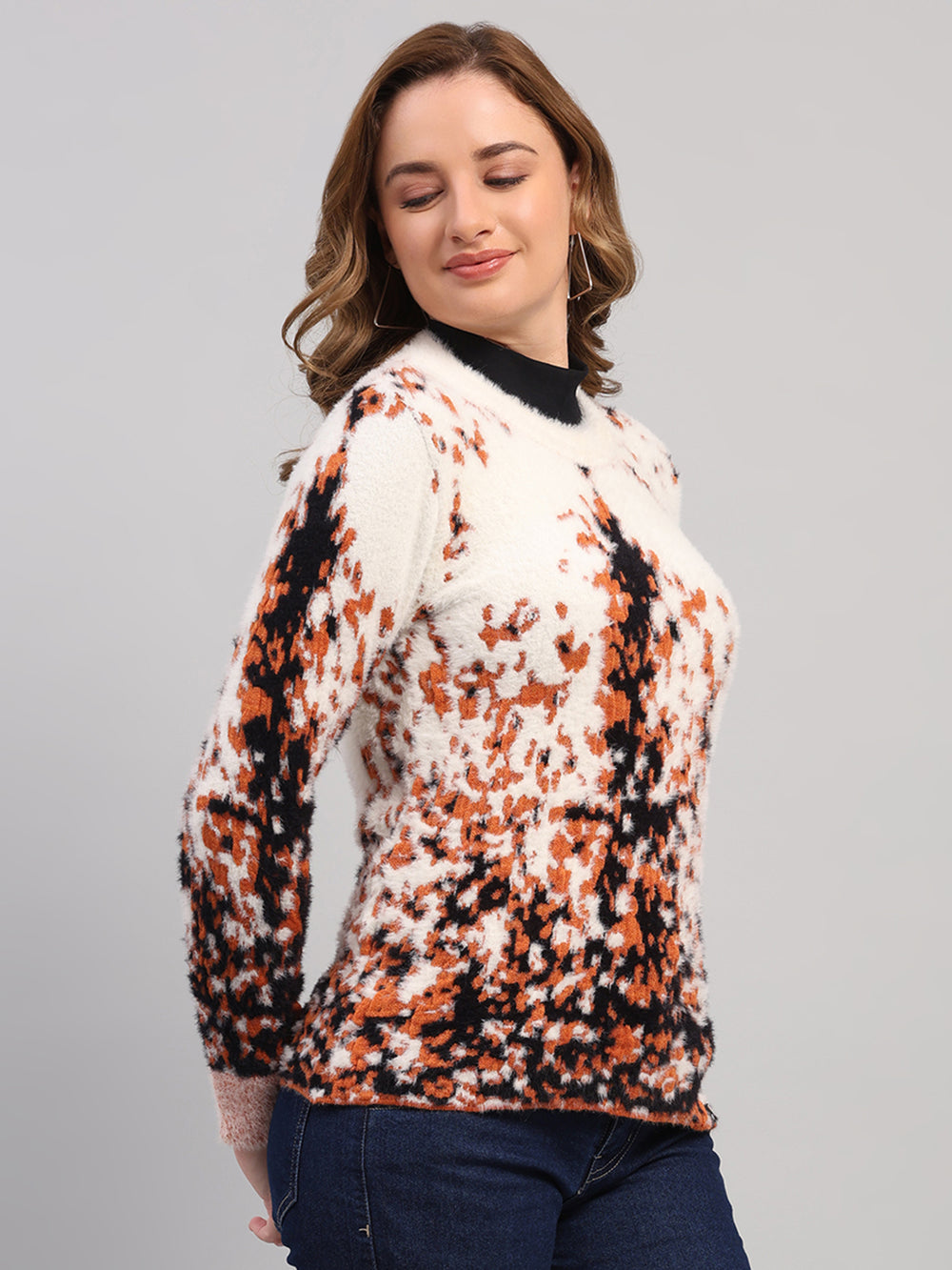 Women's White Self Design V-Neck Crochet Top
