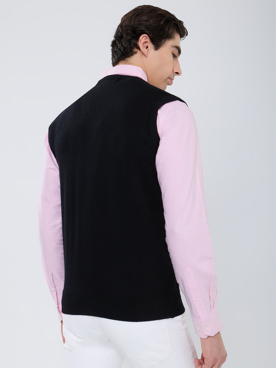 Men Black Solid V Neck Sleeveless Sweater