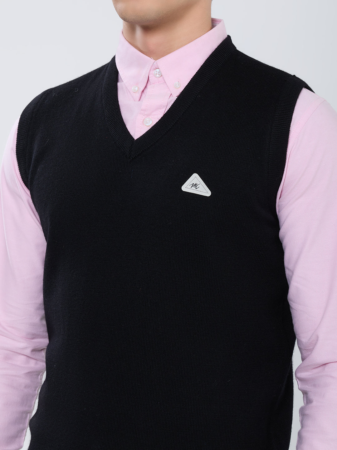 Men Black Solid V Neck Sleeveless Sweater