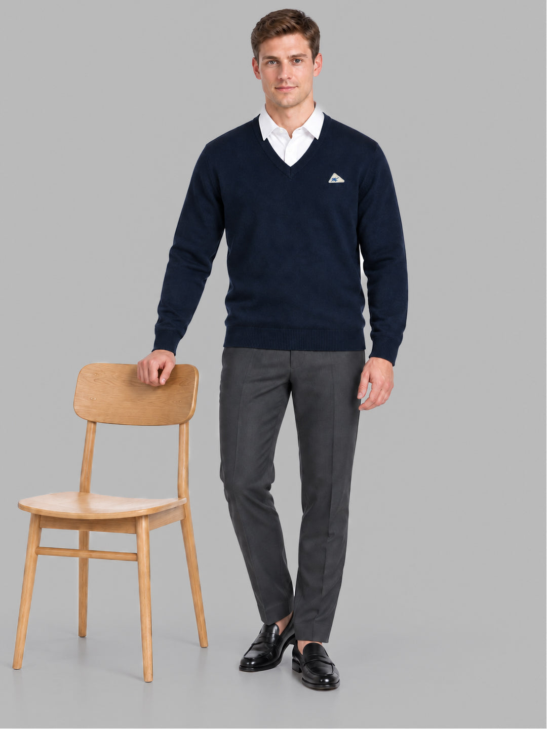Men Navy Blue Solid V Neck Full Sleeve Pullover