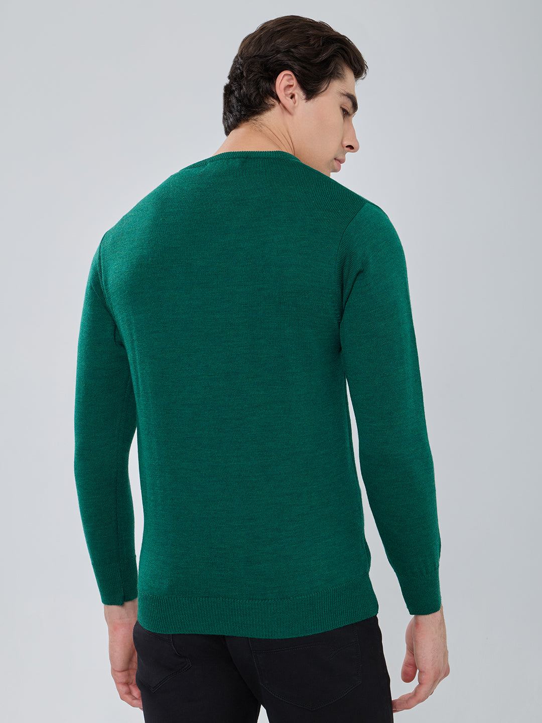 Men Green Solid V Neck Full Sleeve Pullover