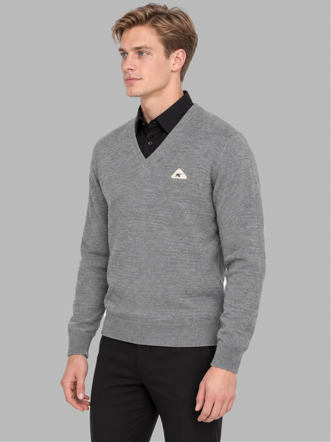 Men Grey Solid V Neck Full Sleeve Pullover