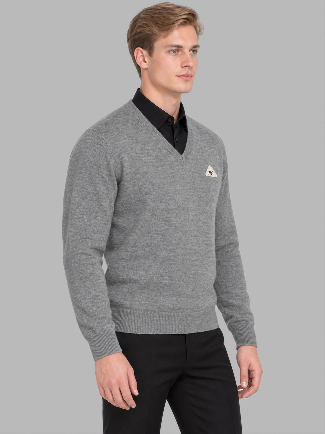 Men Grey Solid V Neck Full Sleeve Pullover