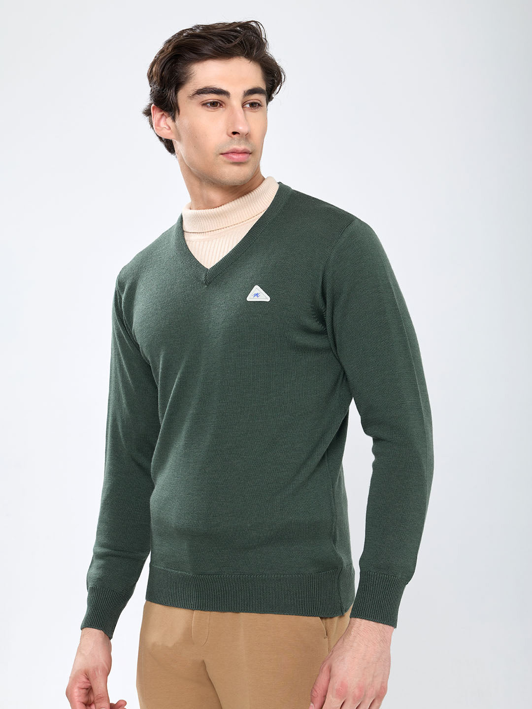 Men Olive Solid V Neck Full Sleeve Pullover