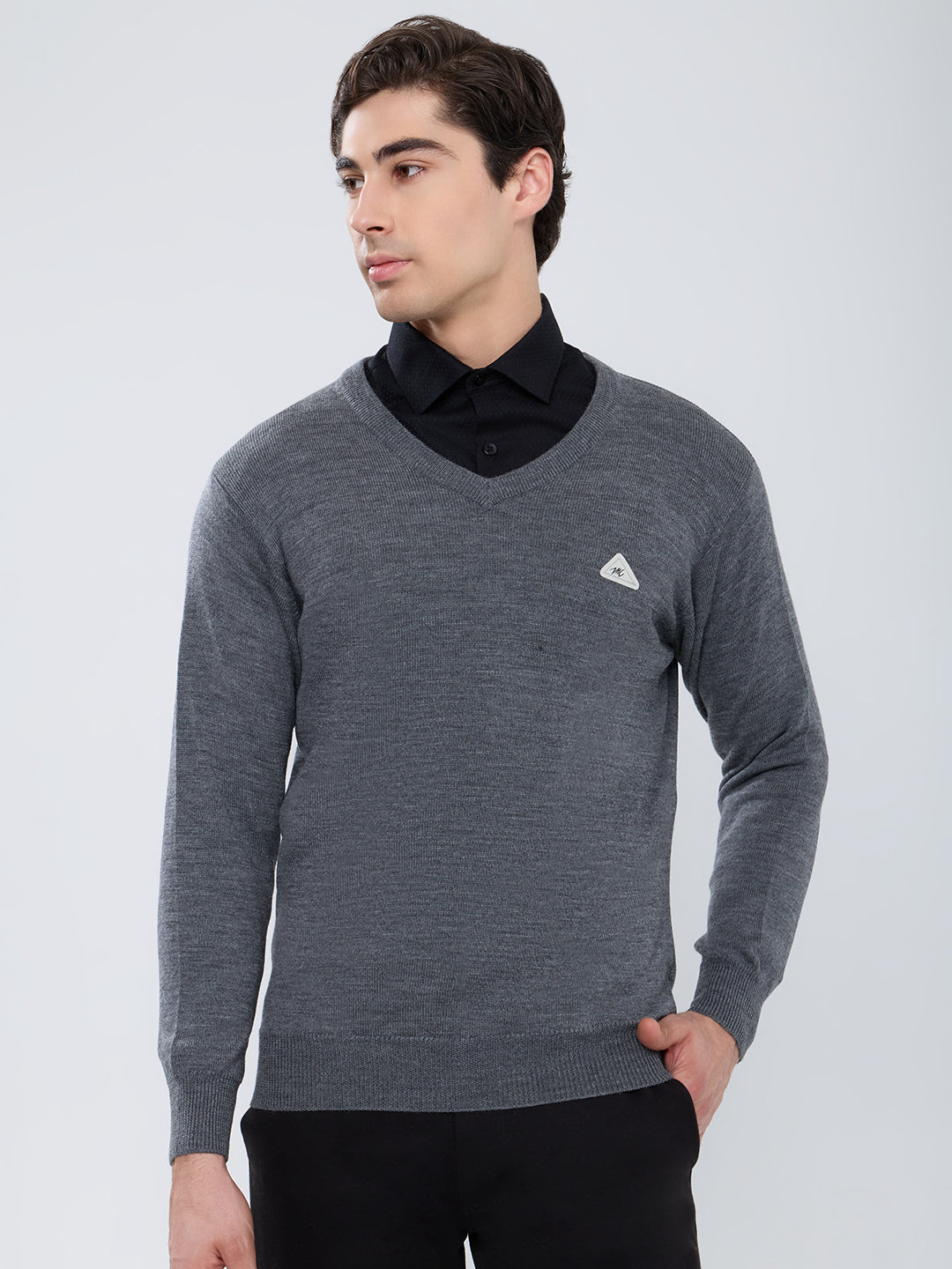 Men Grey Solid V Neck Full Sleeve Pullover