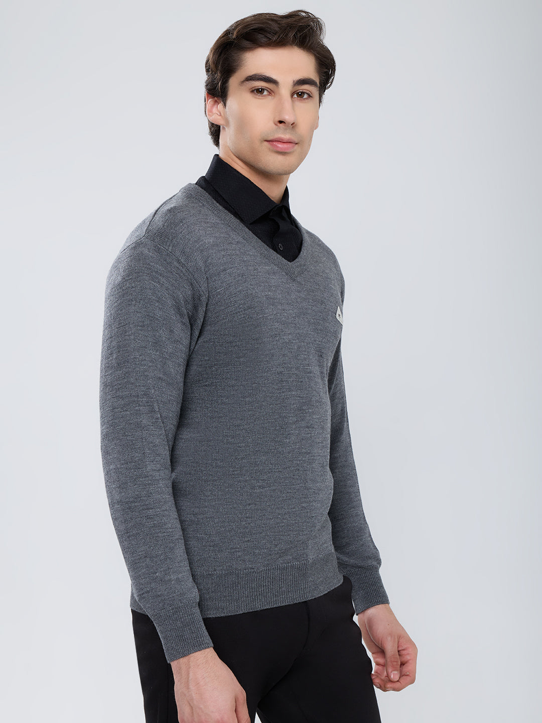 Men Grey Solid V Neck Full Sleeve Pullover