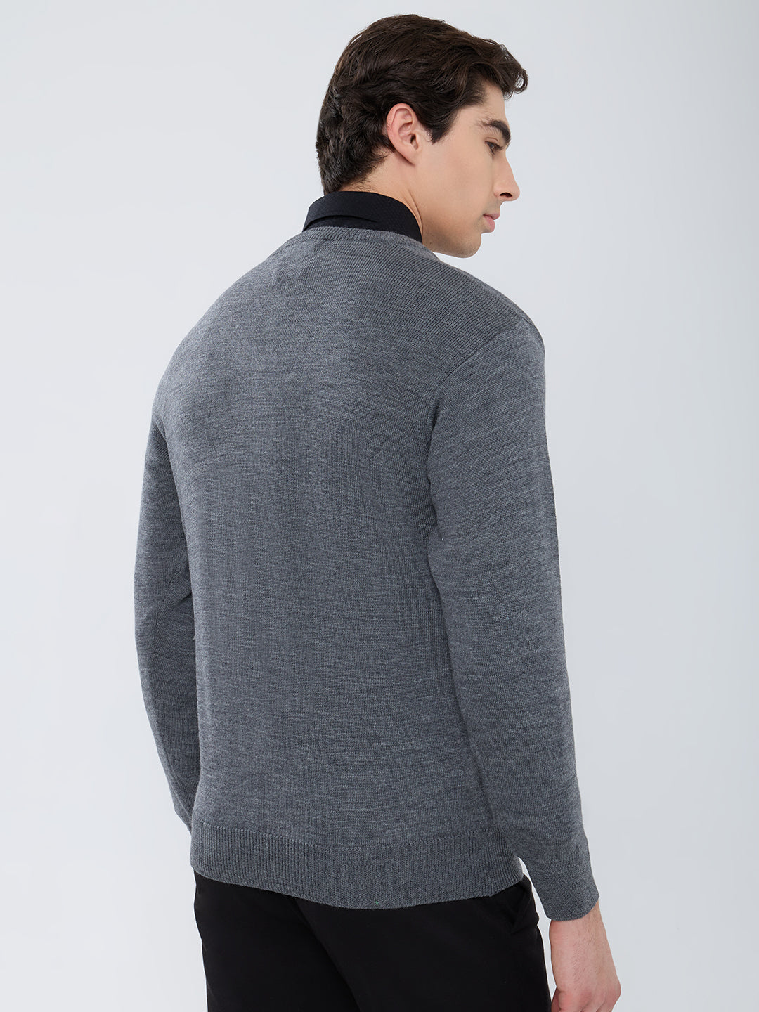 Men Grey Solid V Neck Full Sleeve Pullover
