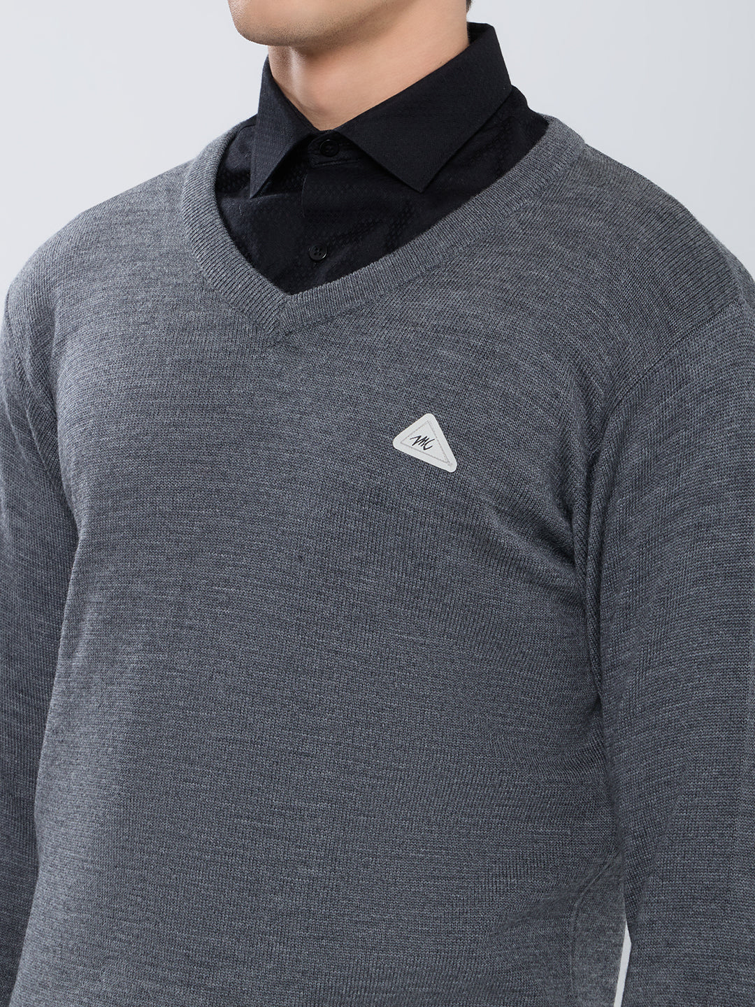 Men Grey Solid V Neck Full Sleeve Pullover